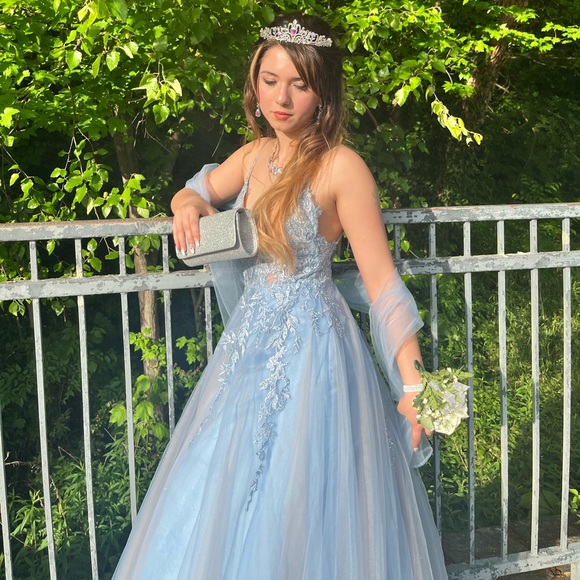 Blue Cinderella Prom/Formal Dress - Picture 2 of 6